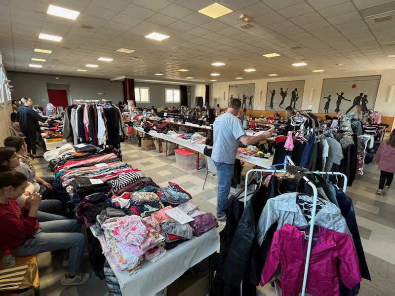 Bourse aux vêtements adultes, enfants, jouets puériculture