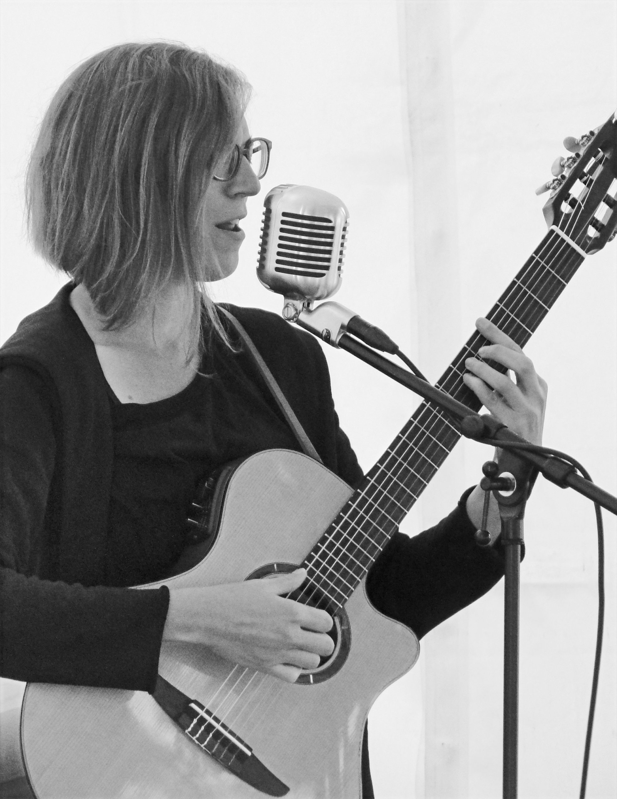 La Grande Concert-apéritif au « Jardin du luthier » La Grande Concert-apéritif au « Jardin du luthier »