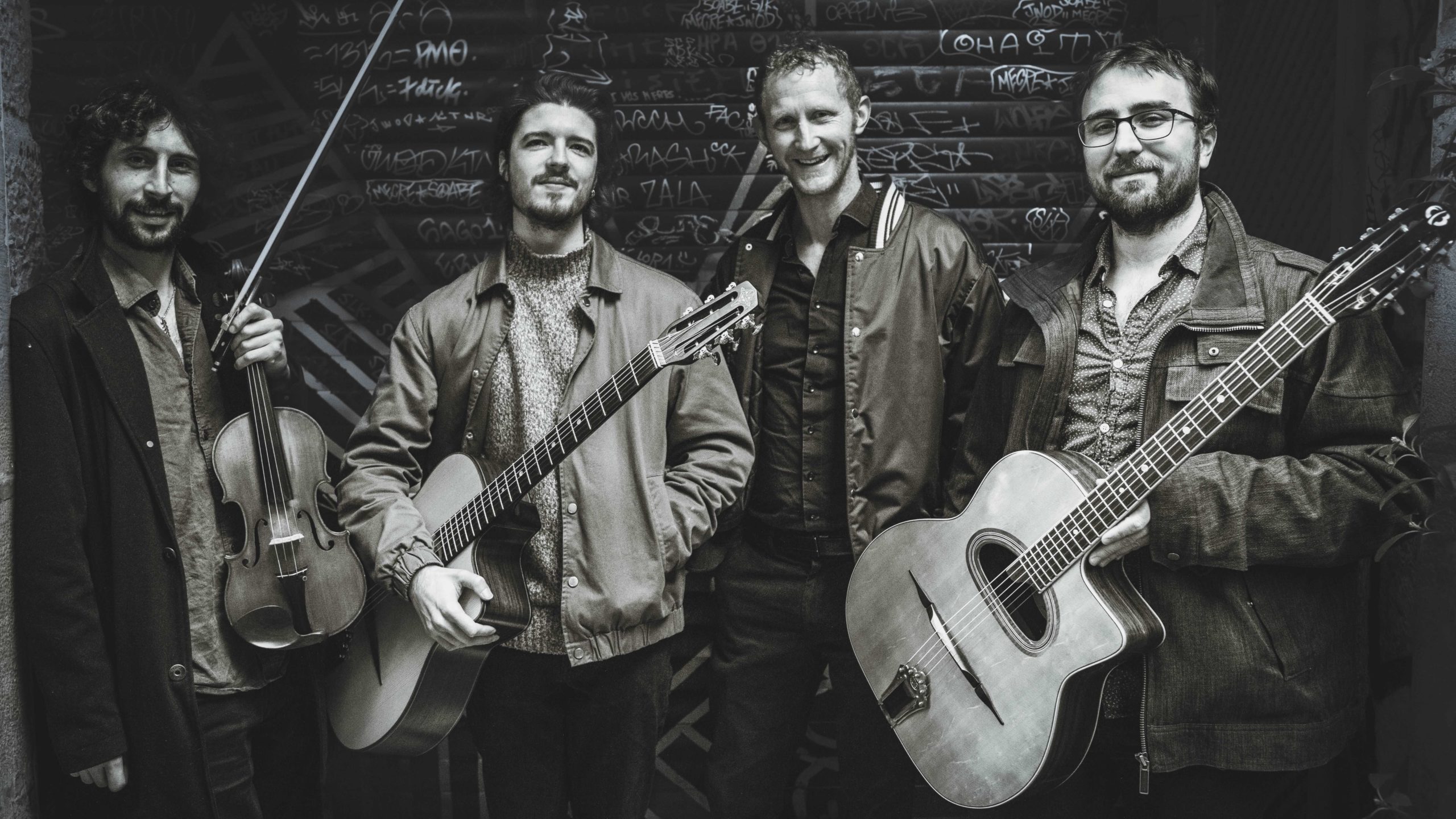 Naguine Swing Quartet Concert-apéritif au « Jardin du luthier » Naguine Swing Quartet Concert-apéritif au « Jardin du luthier »