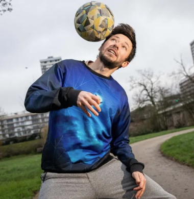 FREESTYLE FOOTBALL