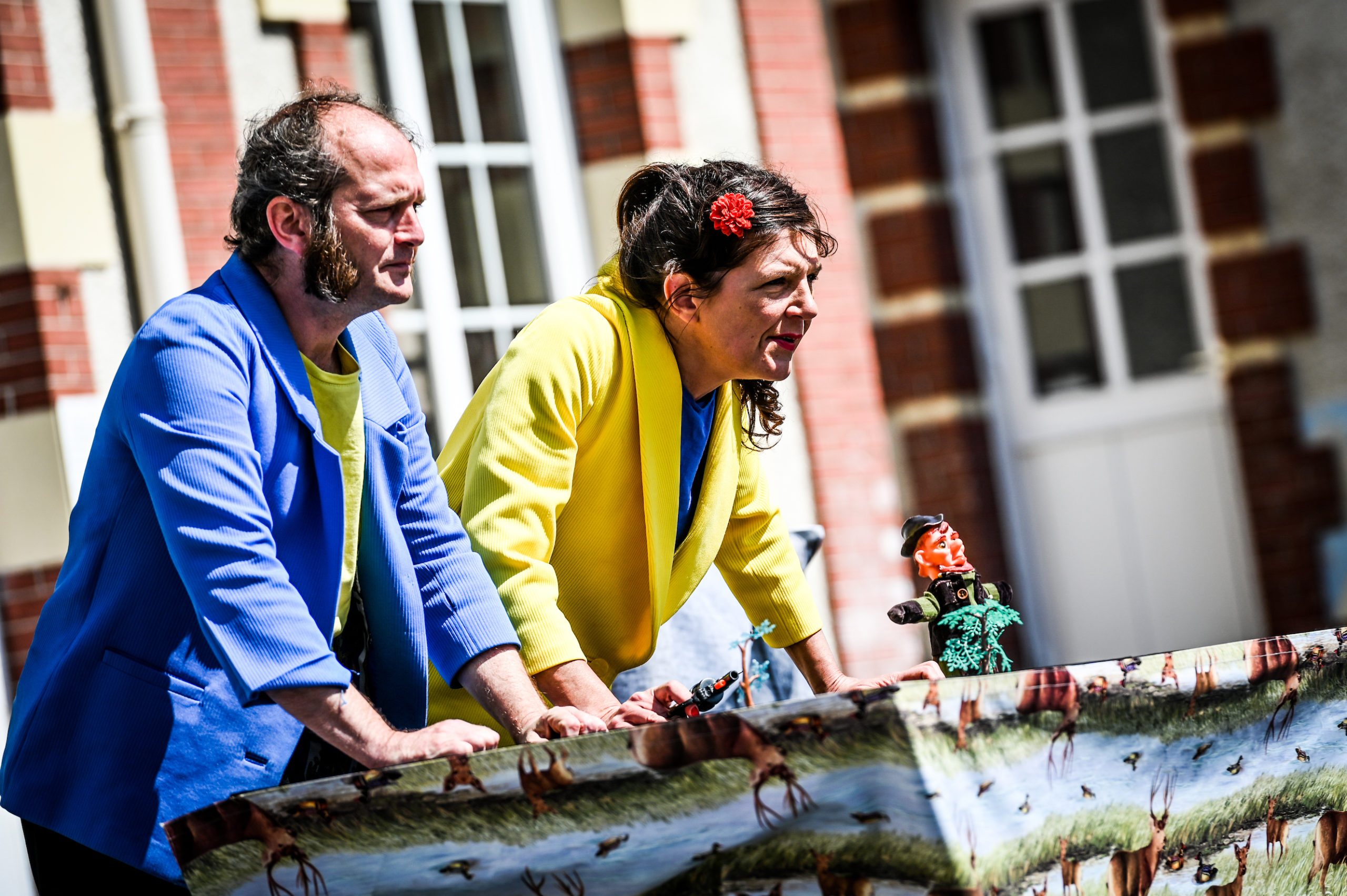 3 petits cochons et les 7 nains