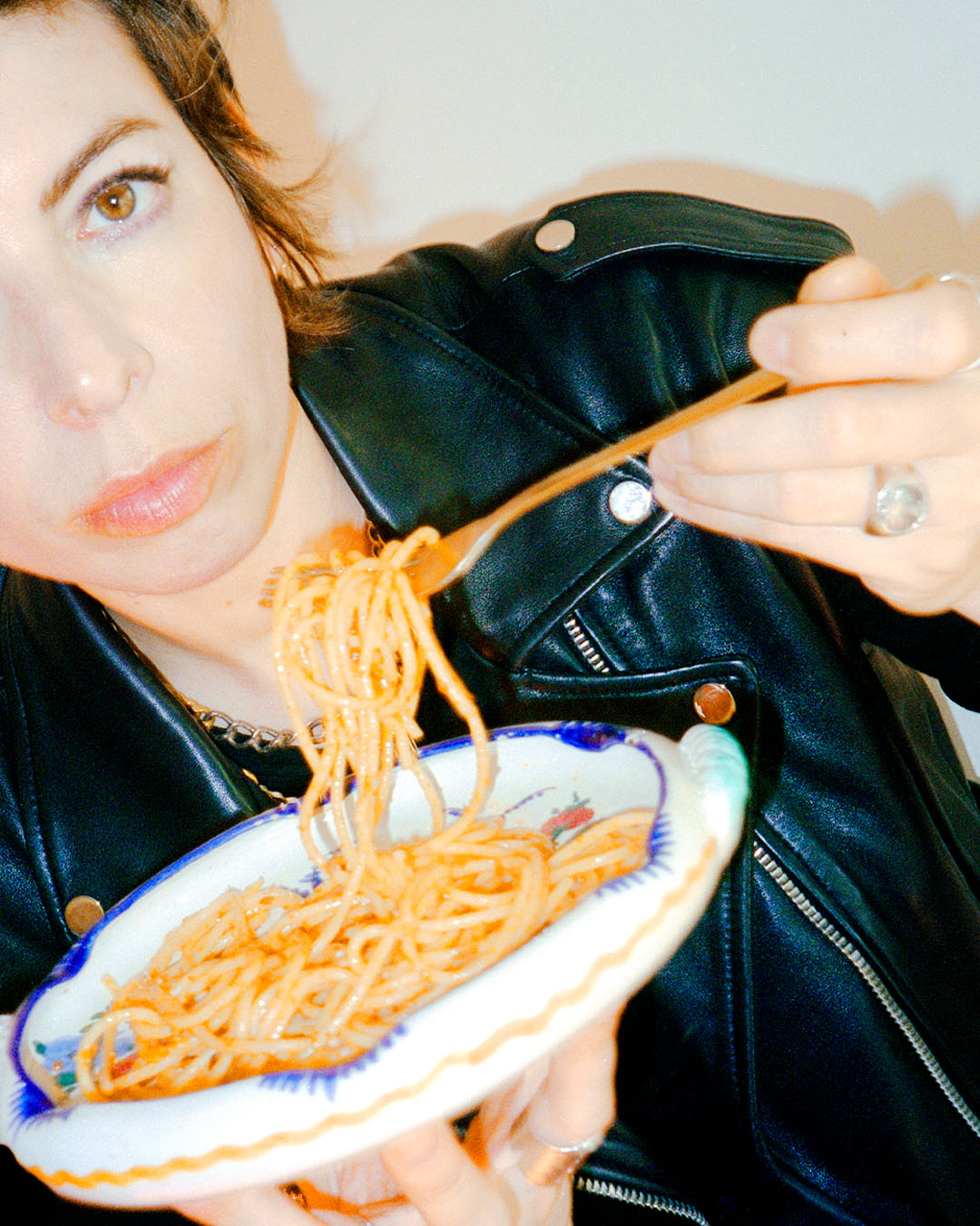 TRACER SA ROUTE : L’INDÉPENDANCE ARTISTIQUE AVEC MADEMOISELLE K TRACER SA ROUTE : L’INDÉPENDANCE ARTISTIQUE AVEC MADEMOISELLE K