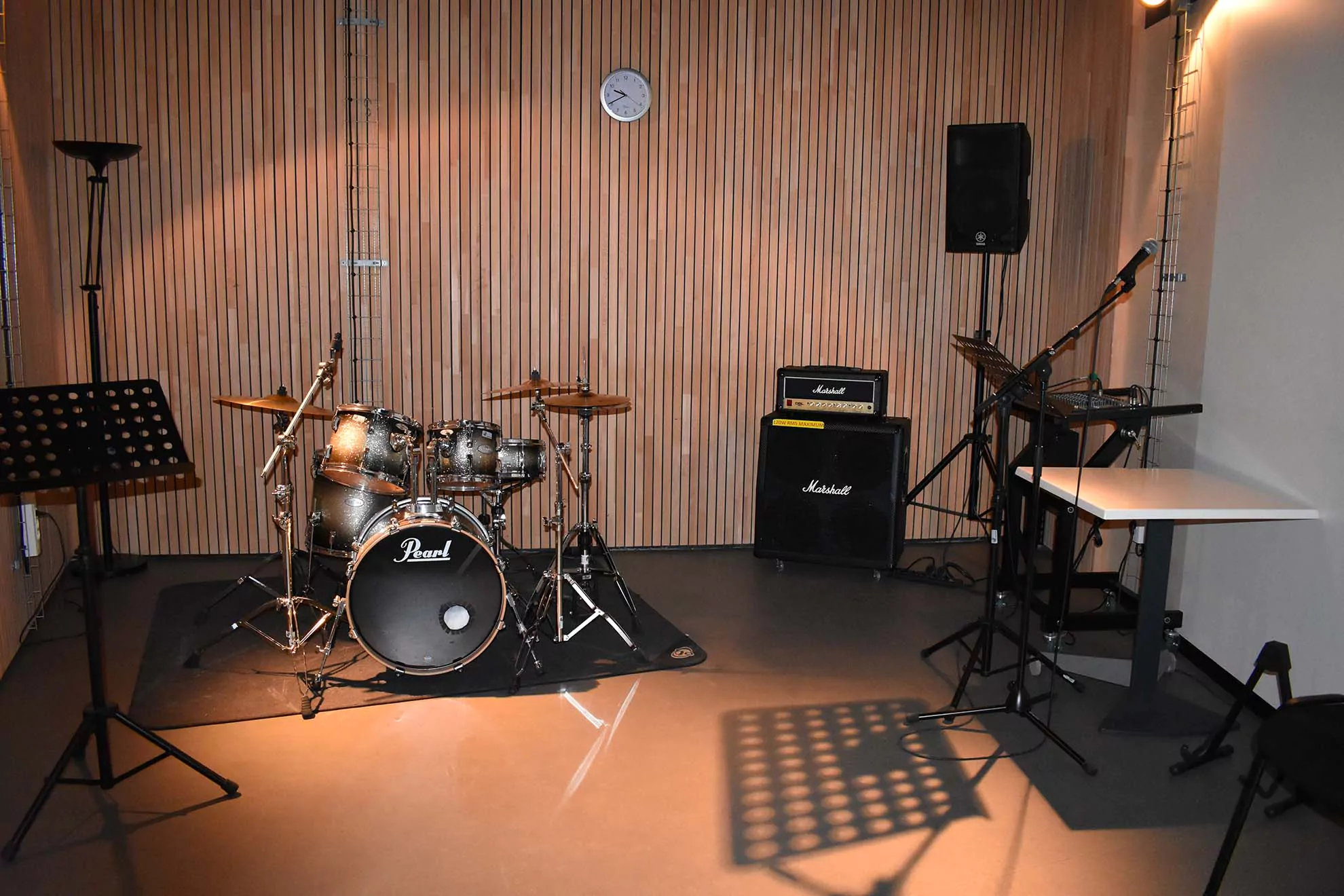 COMMENT FAIRE POUR AVOIR UN BON SON EN STUDIO DE RÉPÉTITION ? COMMENT FAIRE POUR AVOIR UN BON SON EN STUDIO DE RÉPÉTITION ?