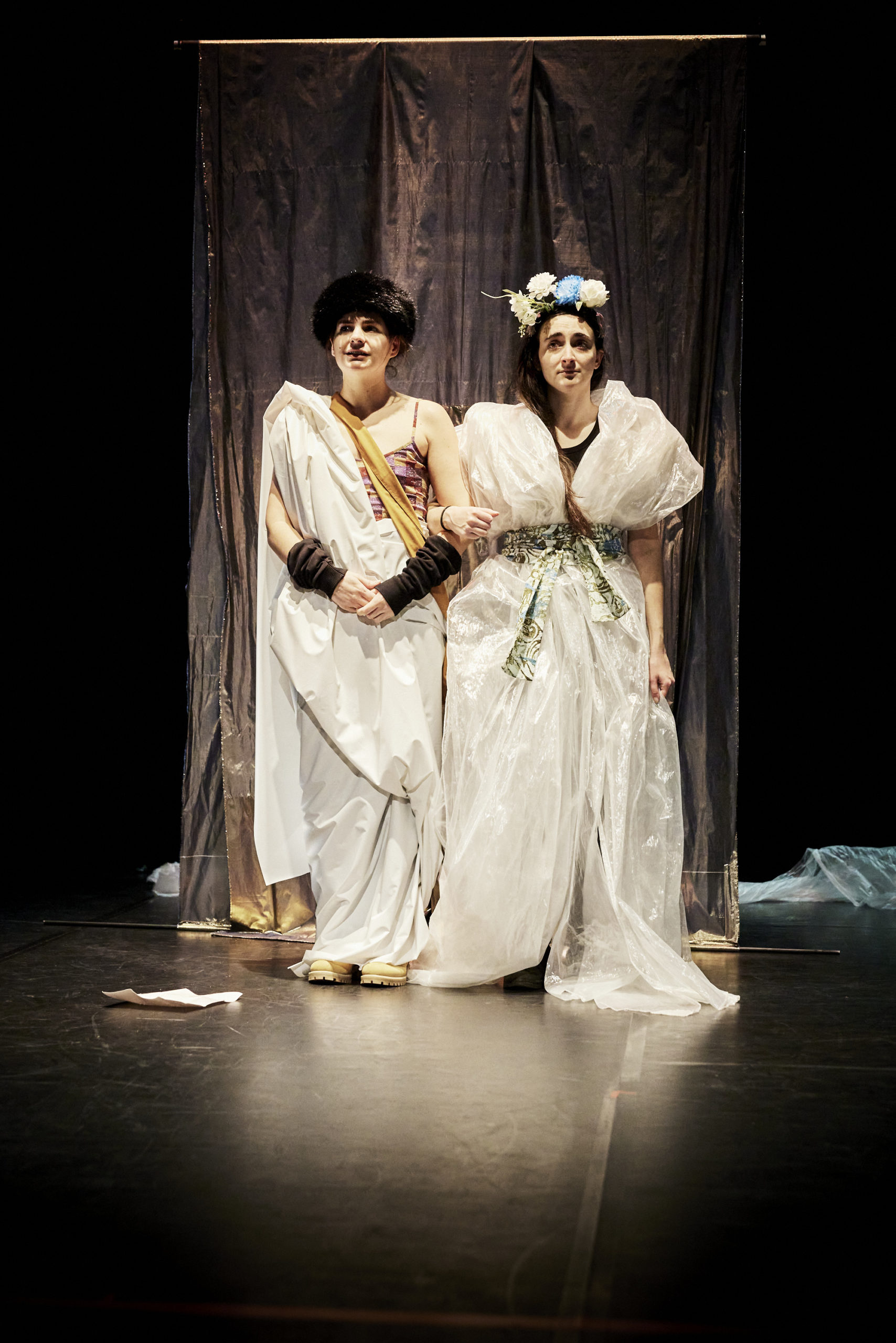 Les filles ne sont pas des poupées de chiffon