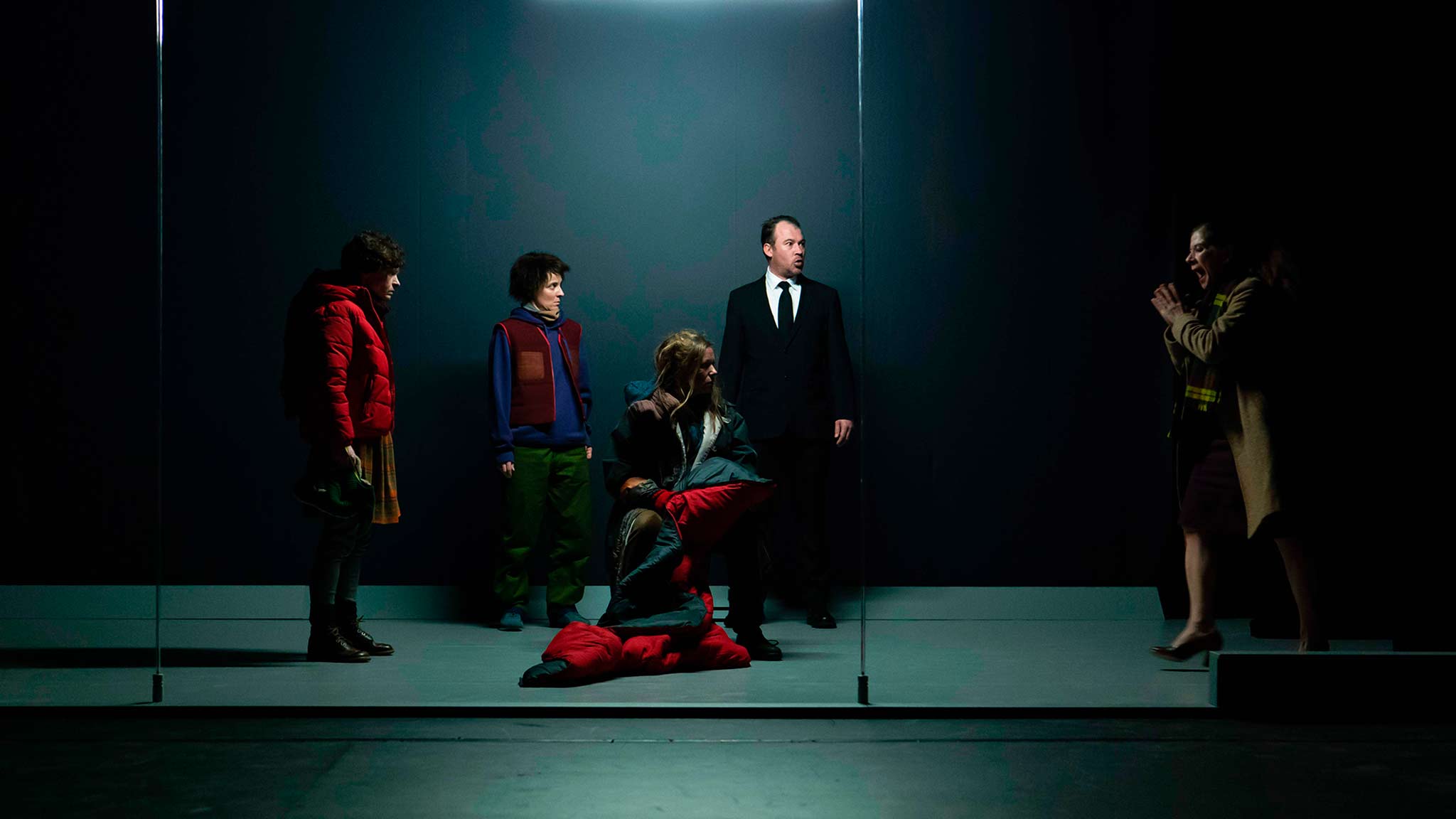 Là, quelqu’un - 2