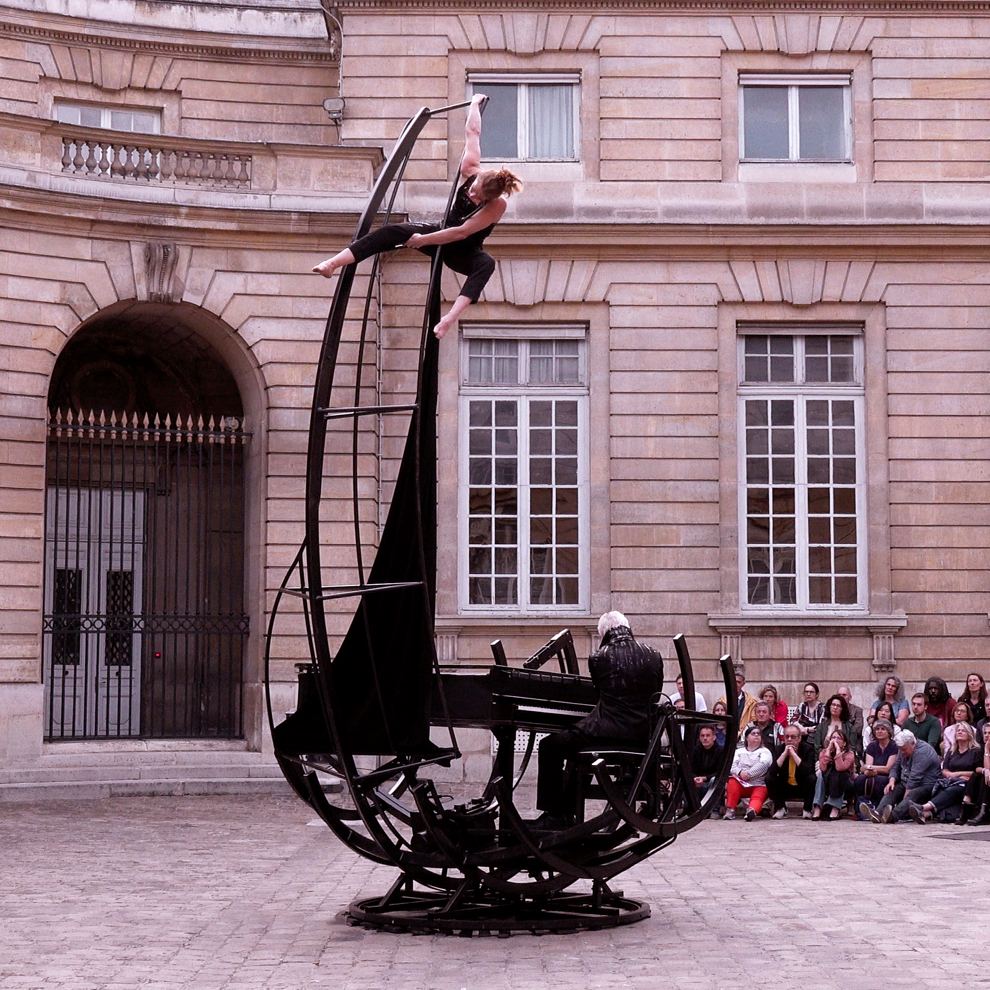 PIANO RUBATO – Mélissa Von Vépy / Cie Happés