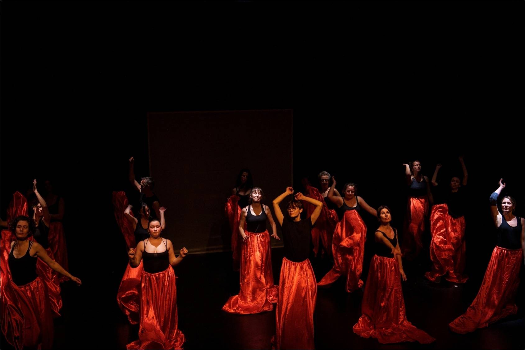 Appel à participation - stage et performance de danse Appel à participation - stage et performance de danse