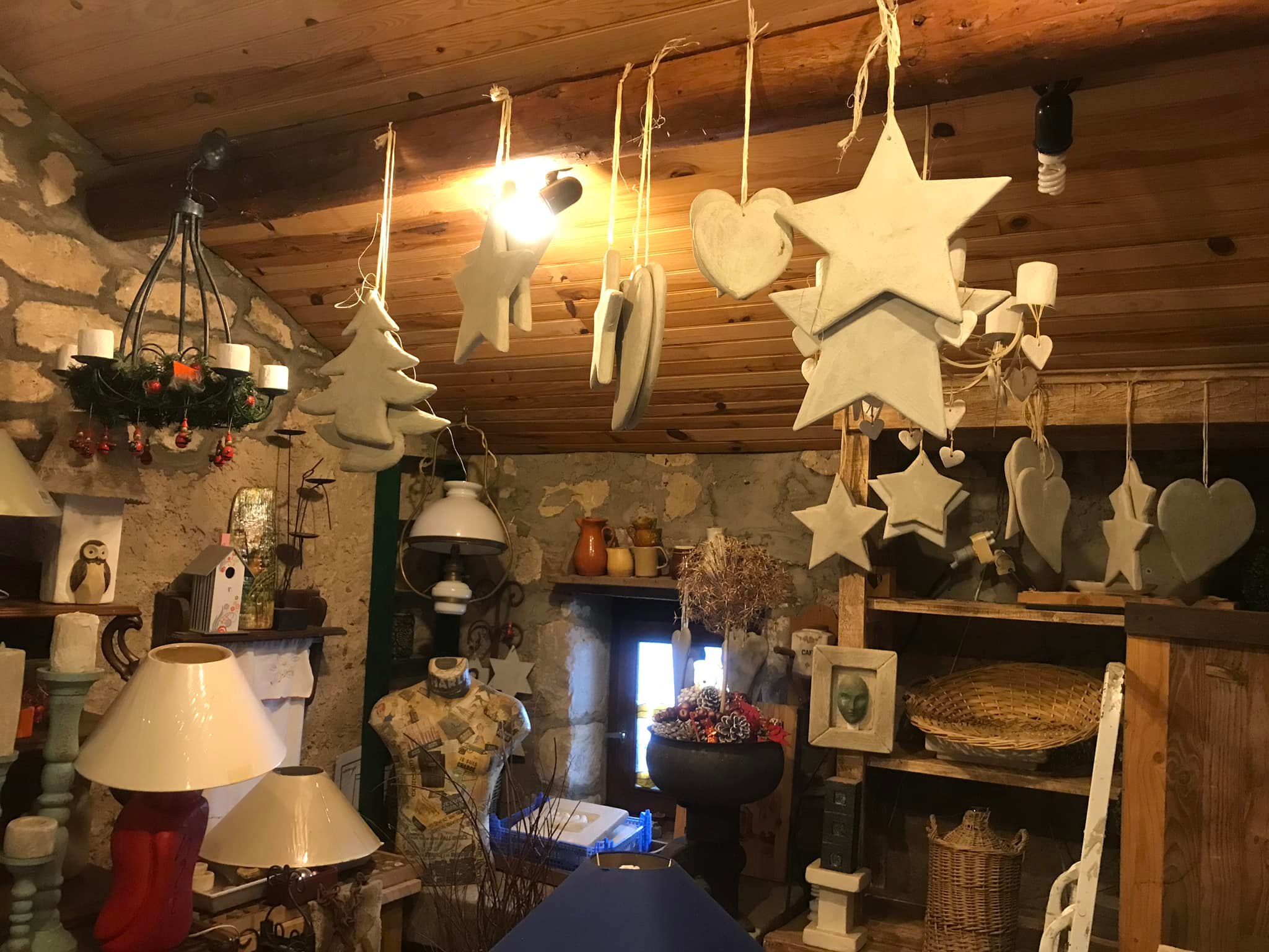 Exposition de Noël à la grange aux chouettes Exposition de Noël à la grange aux chouettes