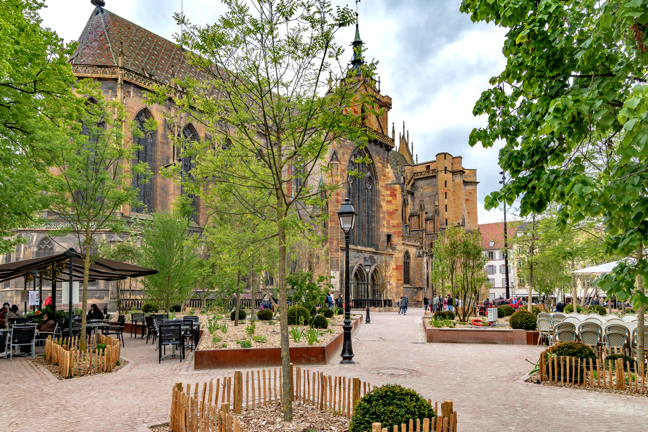 Place de la Cathédrale à Colmar