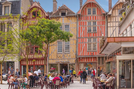 Rue Émile Zola à Troyes