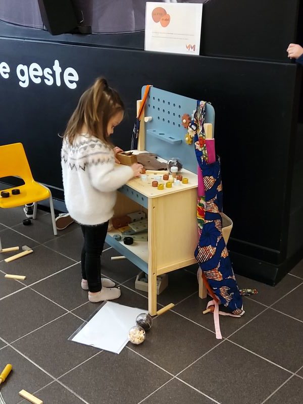 Fête de la science : Les tout-petits au musée : l’établi du luthier.